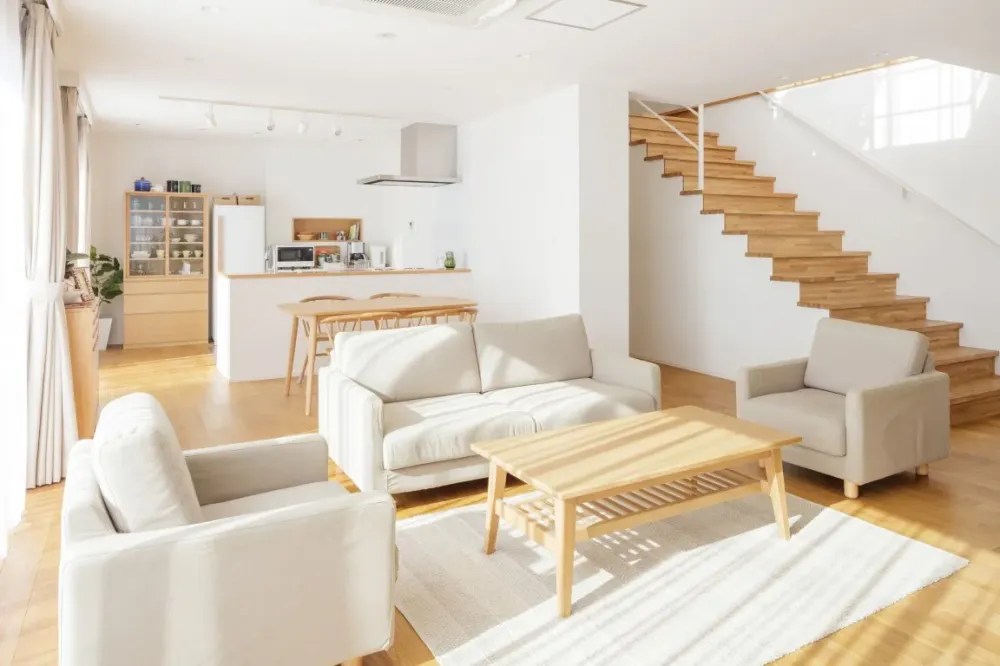 intérieur salon et cuisine d'une maisonwebp